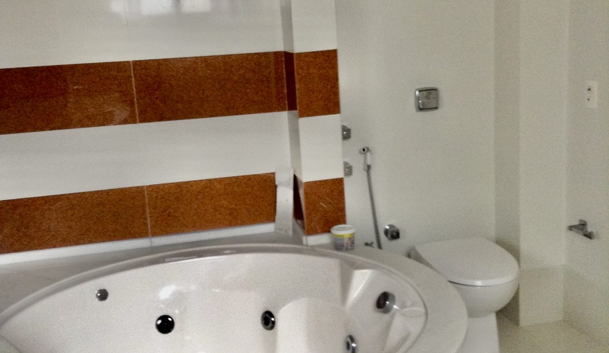 C3448840-F1E3-4D20-BF06-84D6FF39A08C