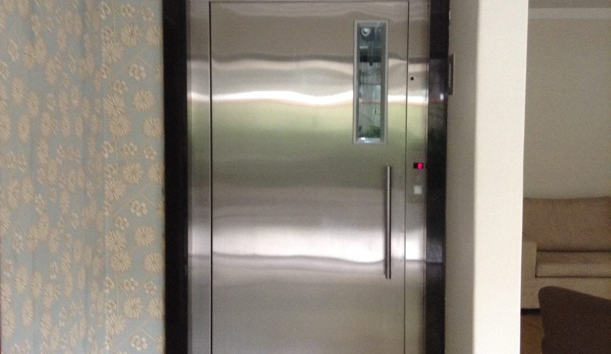 CCB18253-CEA8-4EEB-AE45-732129D54C1C